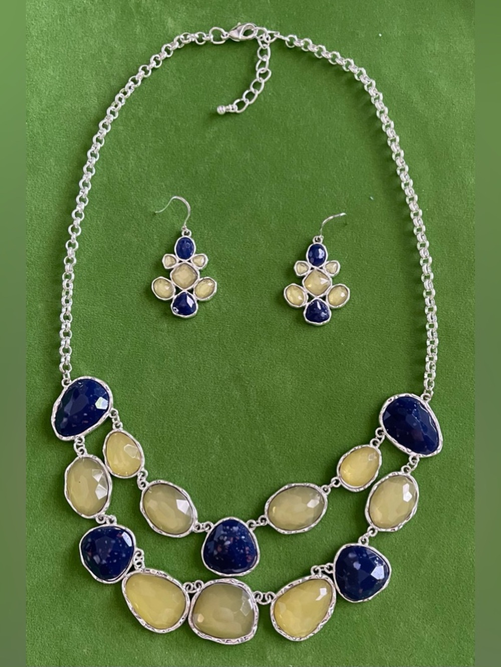 MACYS SILVER TWO TONE NAVY AND LIGHT LIME TWO TIER NECKLACE AND EARRINGS